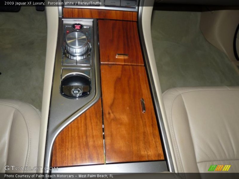 Porcelain White / Barley/Truffle 2009 Jaguar XF Luxury