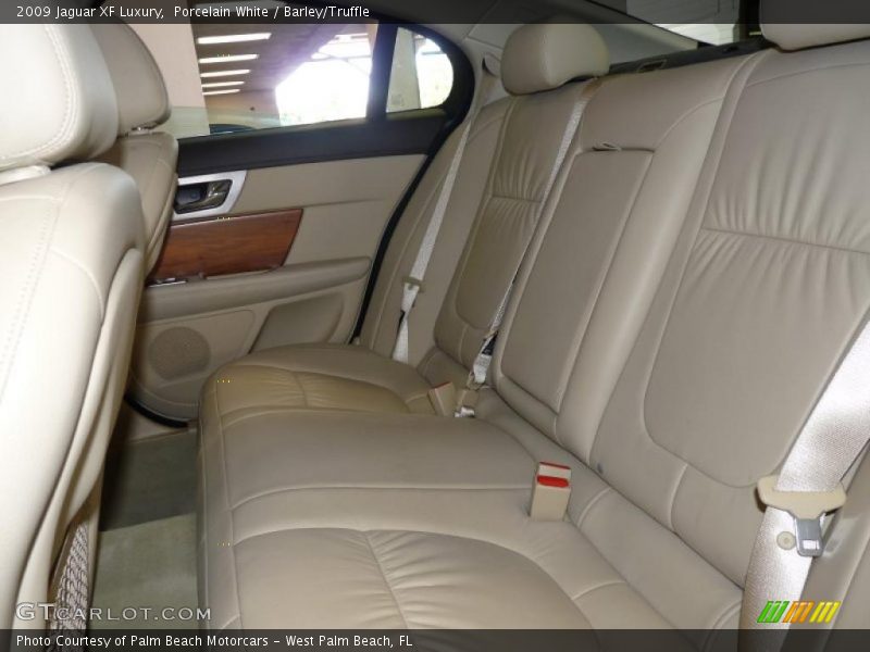 Porcelain White / Barley/Truffle 2009 Jaguar XF Luxury