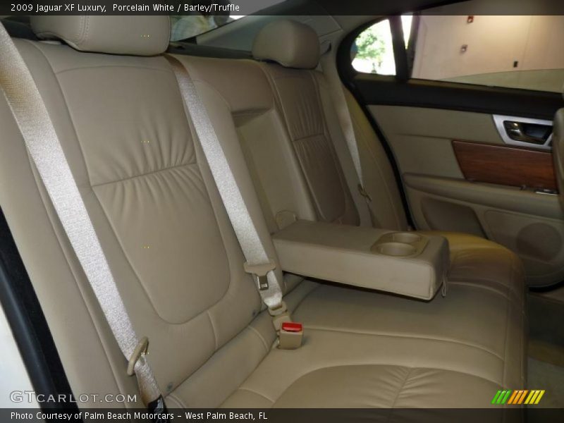 Porcelain White / Barley/Truffle 2009 Jaguar XF Luxury