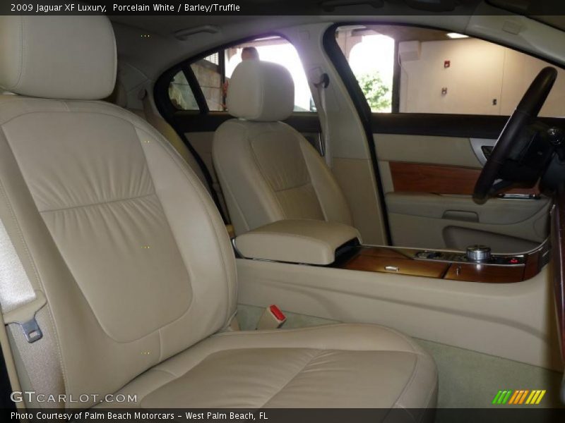 Porcelain White / Barley/Truffle 2009 Jaguar XF Luxury
