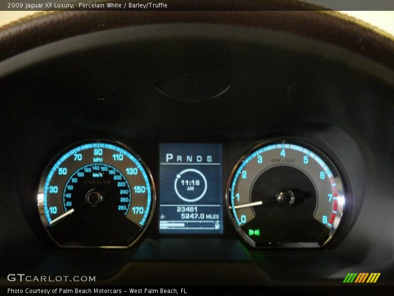 Porcelain White / Barley/Truffle 2009 Jaguar XF Luxury