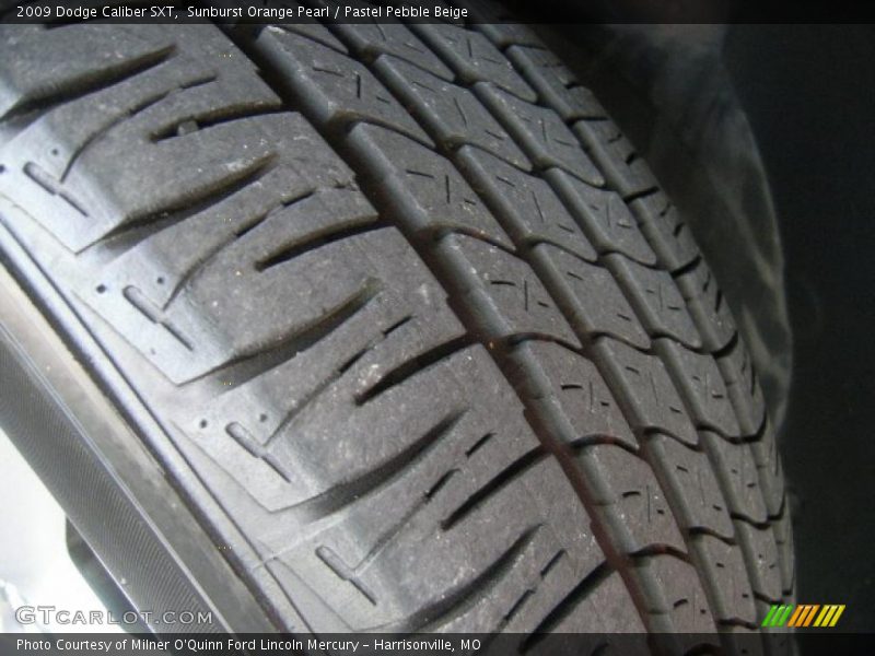 Sunburst Orange Pearl / Pastel Pebble Beige 2009 Dodge Caliber SXT