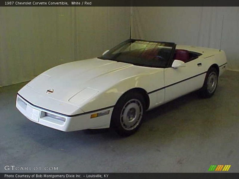 White / Red 1987 Chevrolet Corvette Convertible