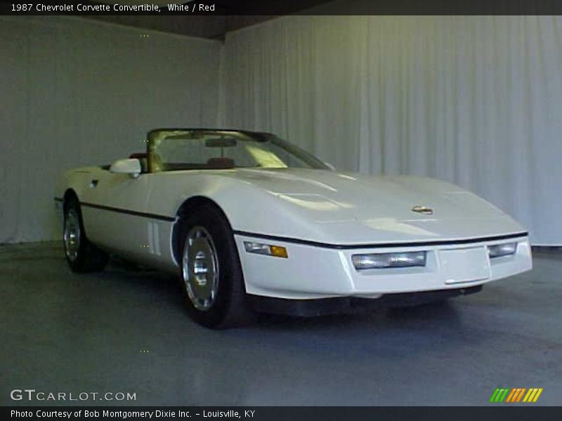 White / Red 1987 Chevrolet Corvette Convertible