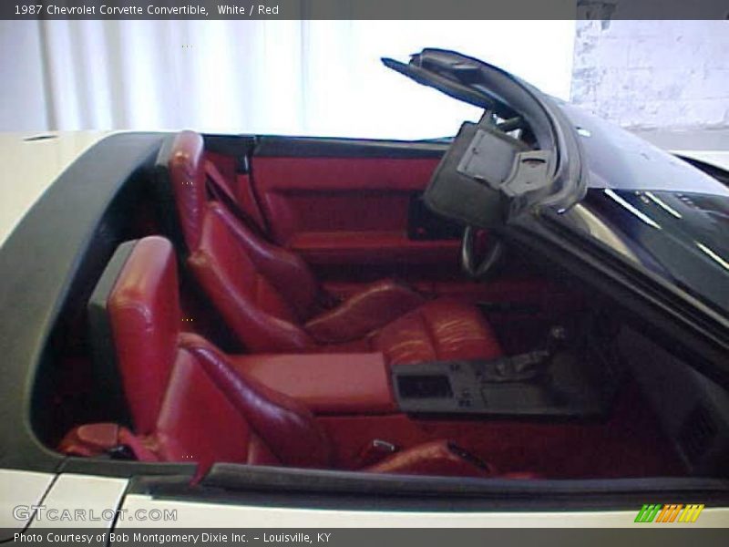 White / Red 1987 Chevrolet Corvette Convertible
