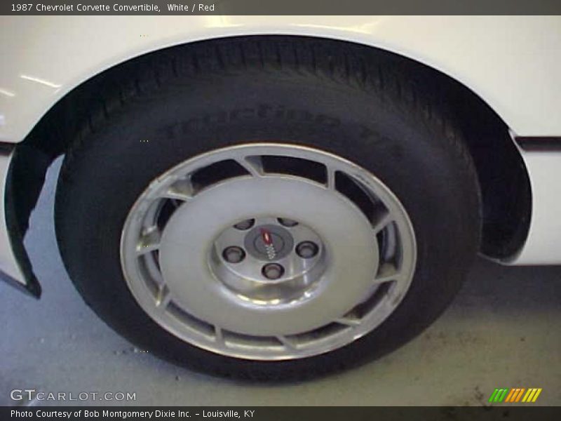 White / Red 1987 Chevrolet Corvette Convertible