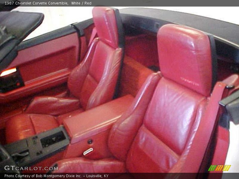 White / Red 1987 Chevrolet Corvette Convertible