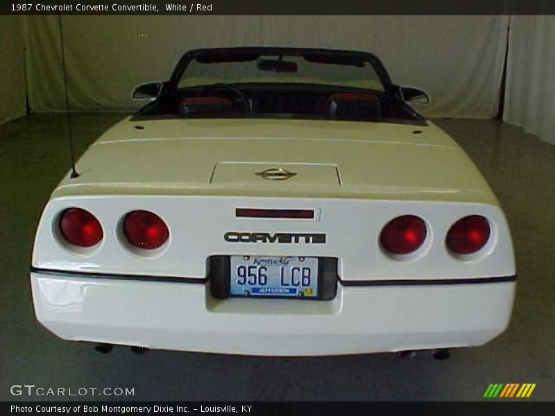 White / Red 1987 Chevrolet Corvette Convertible