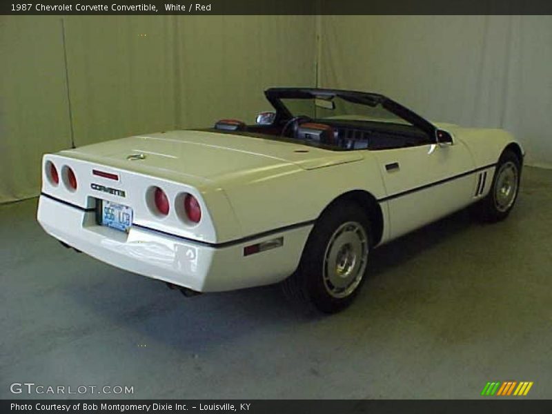 White / Red 1987 Chevrolet Corvette Convertible
