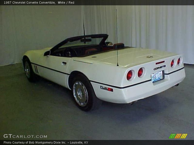 White / Red 1987 Chevrolet Corvette Convertible