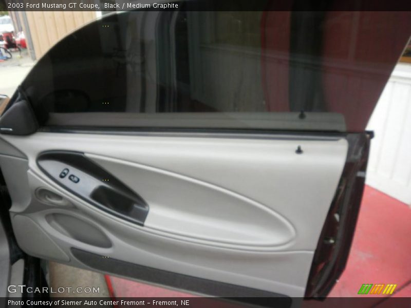 Black / Medium Graphite 2003 Ford Mustang GT Coupe