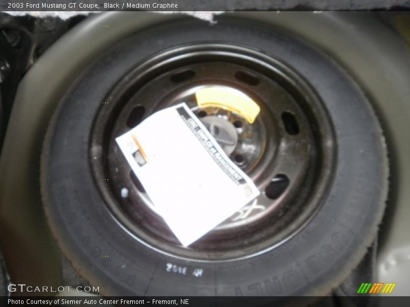 Black / Medium Graphite 2003 Ford Mustang GT Coupe