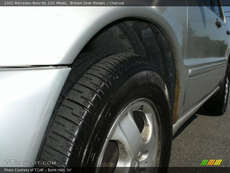 Brilliant Silver Metallic / Charcoal 2002 Mercedes-Benz ML 320 4Matic