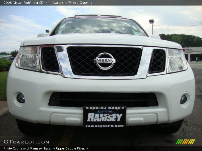 Avalanche White / Graphite 2008 Nissan Pathfinder SE 4x4