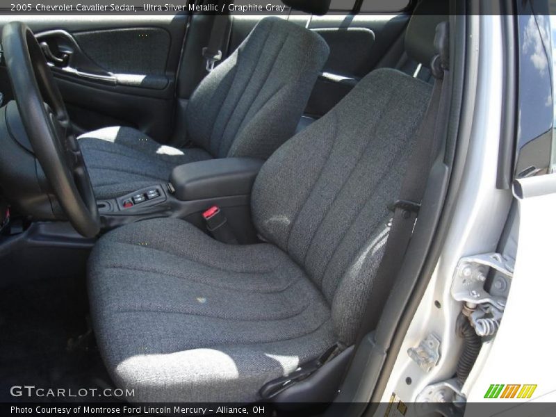 Ultra Silver Metallic / Graphite Gray 2005 Chevrolet Cavalier Sedan