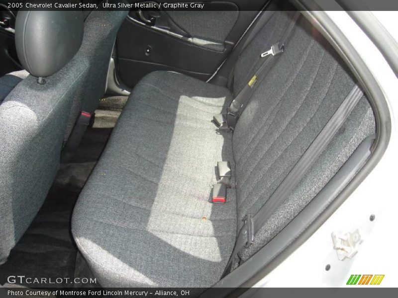 Ultra Silver Metallic / Graphite Gray 2005 Chevrolet Cavalier Sedan