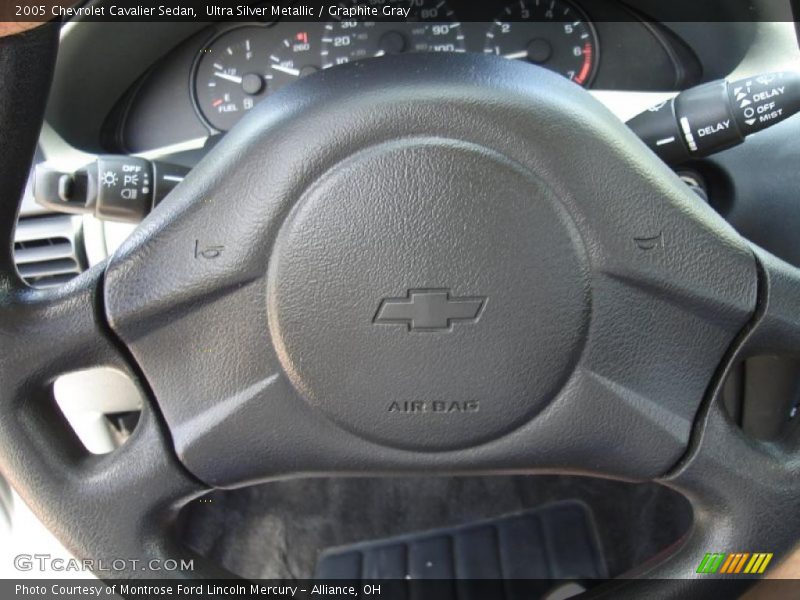 Ultra Silver Metallic / Graphite Gray 2005 Chevrolet Cavalier Sedan