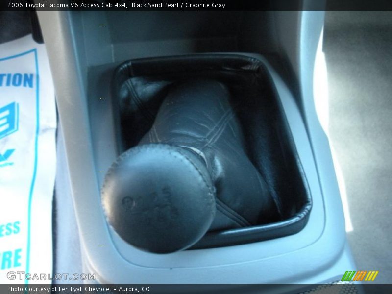 Black Sand Pearl / Graphite Gray 2006 Toyota Tacoma V6 Access Cab 4x4