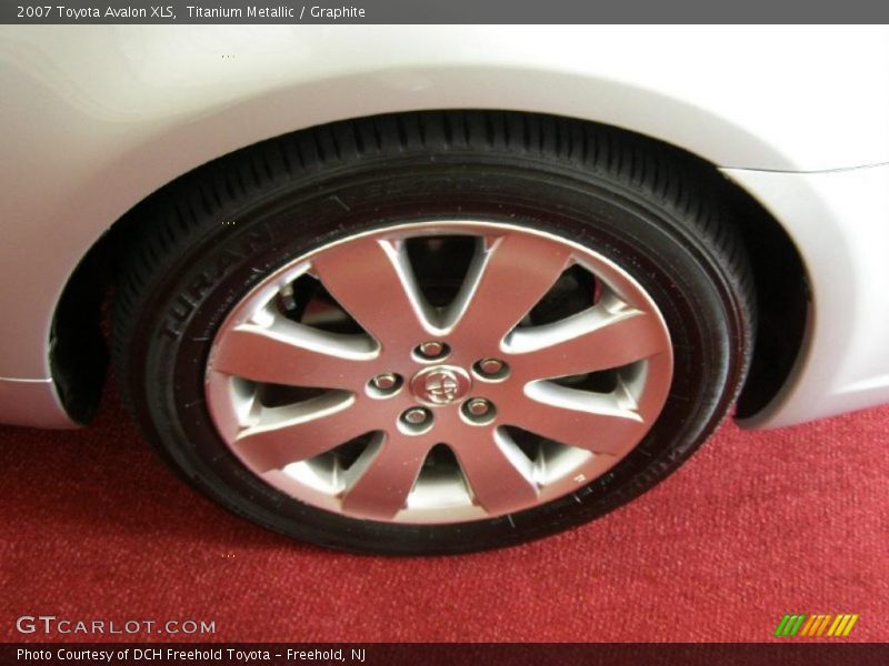 Titanium Metallic / Graphite 2007 Toyota Avalon XLS