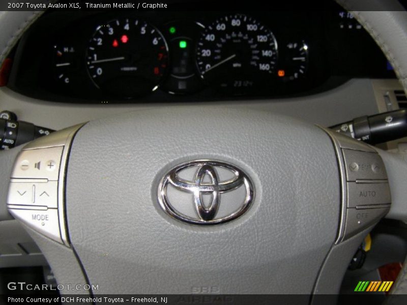 Titanium Metallic / Graphite 2007 Toyota Avalon XLS