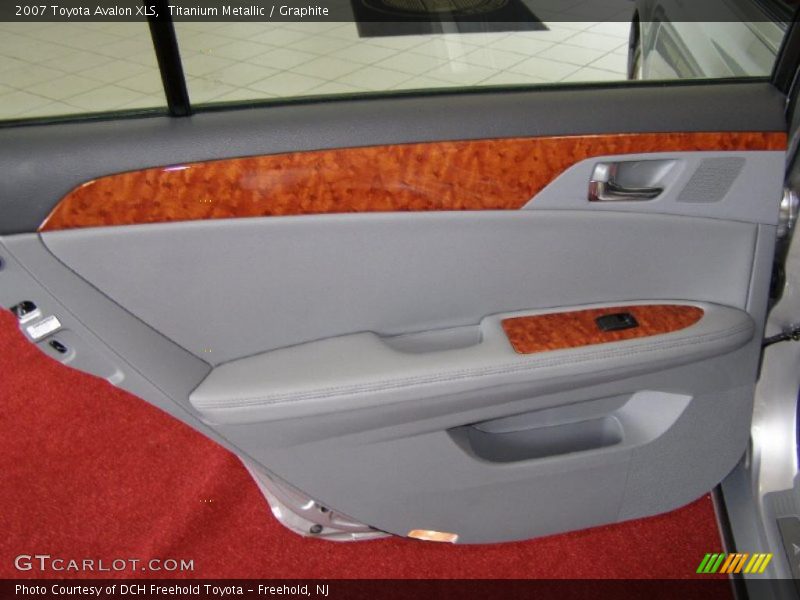 Titanium Metallic / Graphite 2007 Toyota Avalon XLS