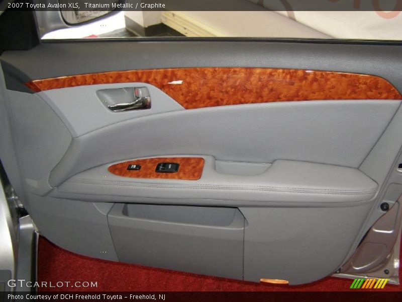 Titanium Metallic / Graphite 2007 Toyota Avalon XLS