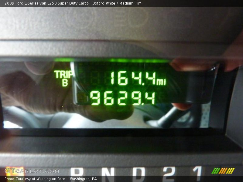 Oxford White / Medium Flint 2009 Ford E Series Van E250 Super Duty Cargo