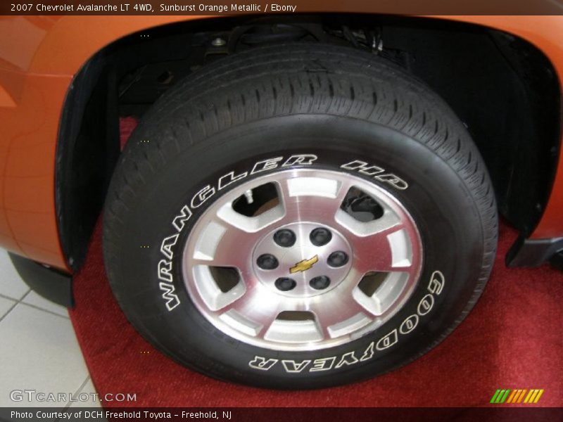 Sunburst Orange Metallic / Ebony 2007 Chevrolet Avalanche LT 4WD