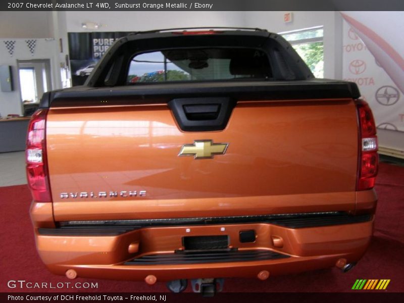 Sunburst Orange Metallic / Ebony 2007 Chevrolet Avalanche LT 4WD