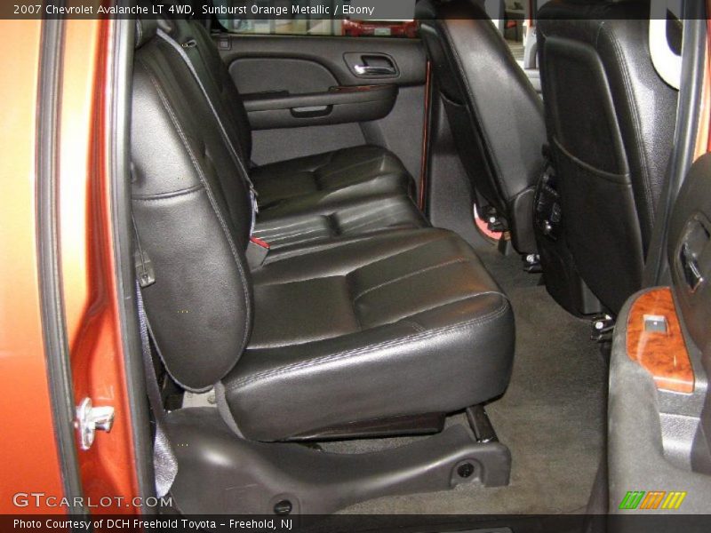 Sunburst Orange Metallic / Ebony 2007 Chevrolet Avalanche LT 4WD