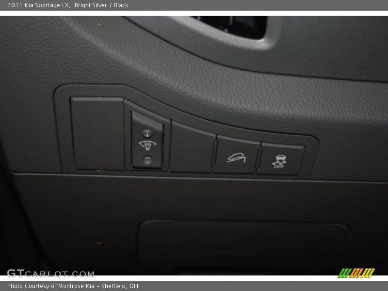 Bright Silver / Black 2011 Kia Sportage LX