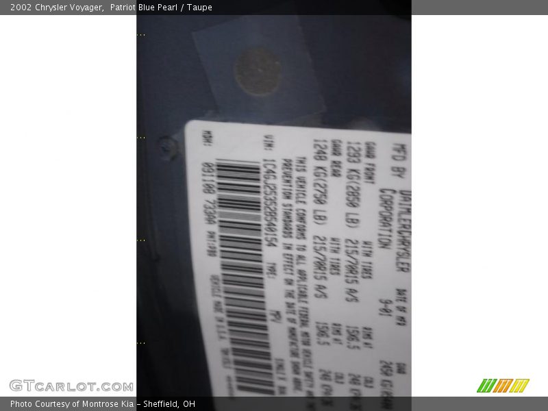 Patriot Blue Pearl / Taupe 2002 Chrysler Voyager