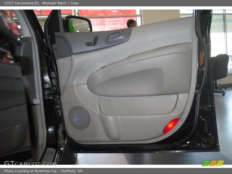 Midnight Black / Gray 2007 Kia Sedona EX