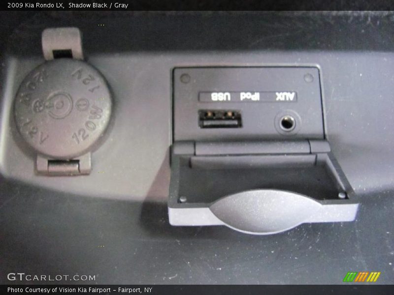 Shadow Black / Gray 2009 Kia Rondo LX