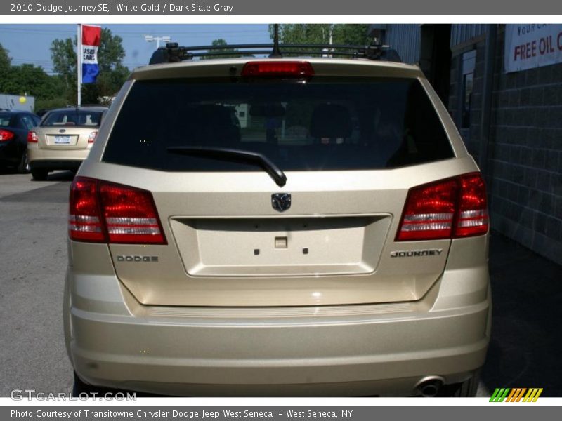 White Gold / Dark Slate Gray 2010 Dodge Journey SE