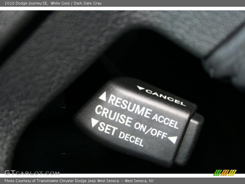 White Gold / Dark Slate Gray 2010 Dodge Journey SE