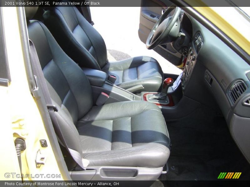 Panama Yellow / Off Black 2001 Volvo S40 1.9T SE