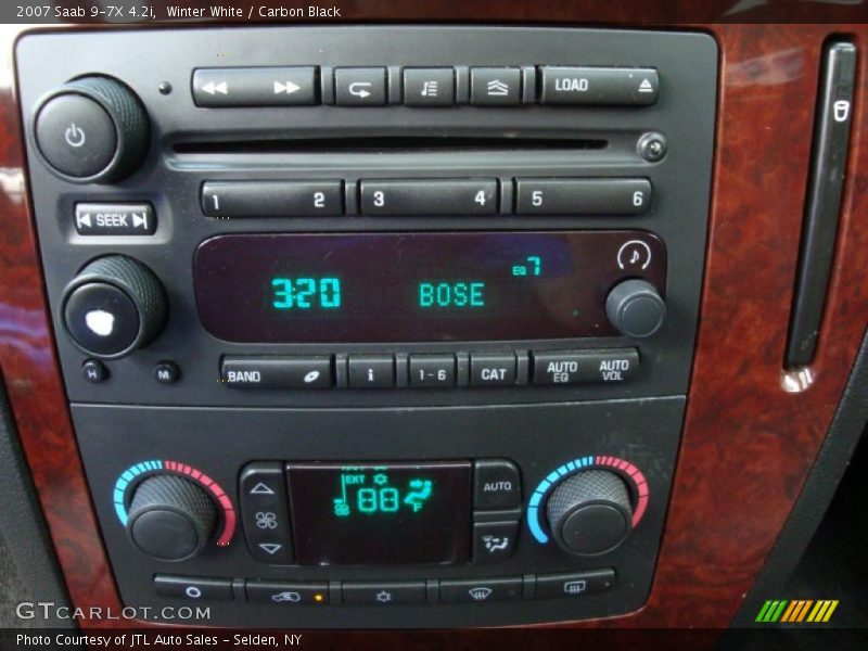 Winter White / Carbon Black 2007 Saab 9-7X 4.2i