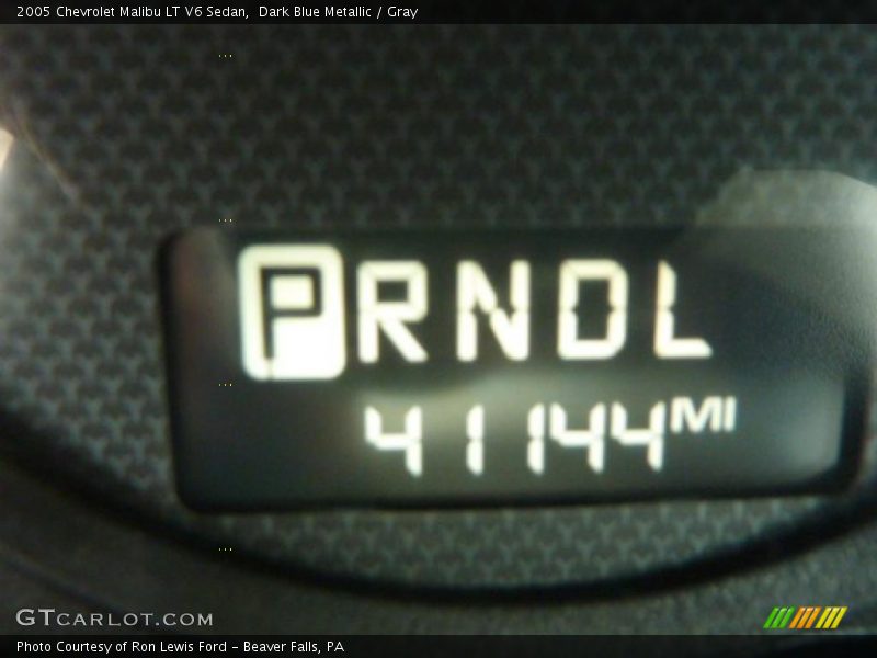Dark Blue Metallic / Gray 2005 Chevrolet Malibu LT V6 Sedan