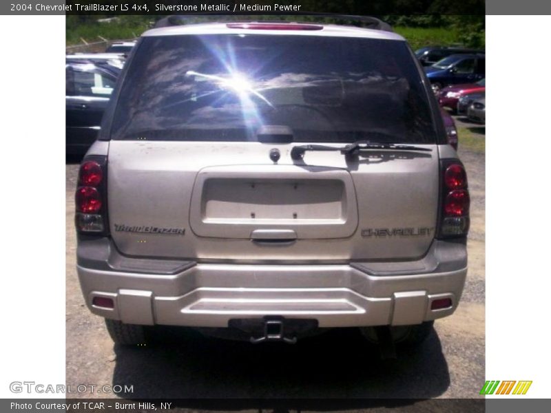 Silverstone Metallic / Medium Pewter 2004 Chevrolet TrailBlazer LS 4x4