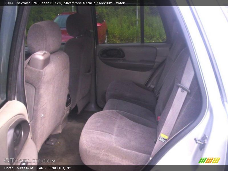 Silverstone Metallic / Medium Pewter 2004 Chevrolet TrailBlazer LS 4x4