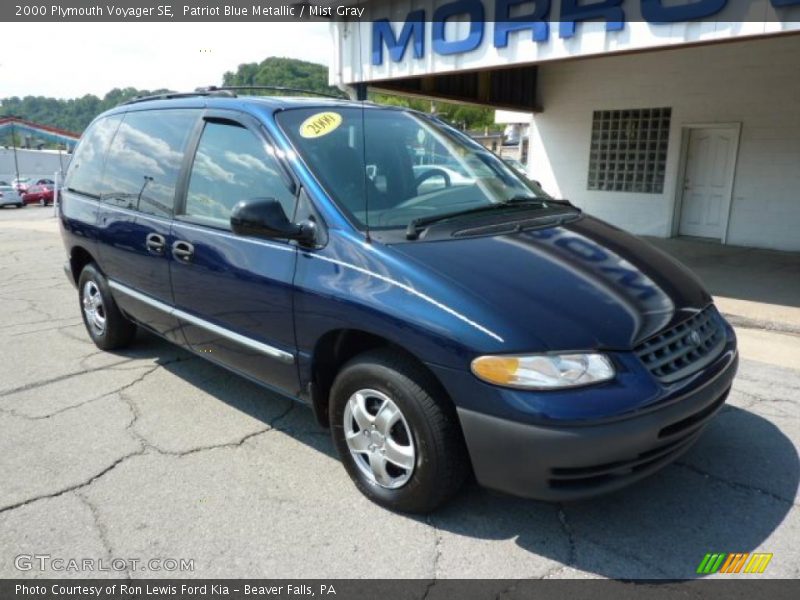Patriot Blue Metallic / Mist Gray 2000 Plymouth Voyager SE