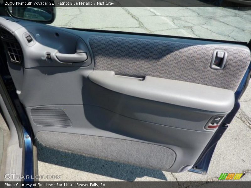 Patriot Blue Metallic / Mist Gray 2000 Plymouth Voyager SE
