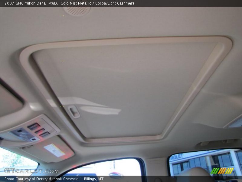 Gold Mist Metallic / Cocoa/Light Cashmere 2007 GMC Yukon Denali AWD