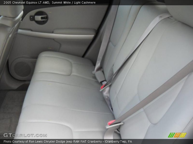 Summit White / Light Cashmere 2005 Chevrolet Equinox LT AWD
