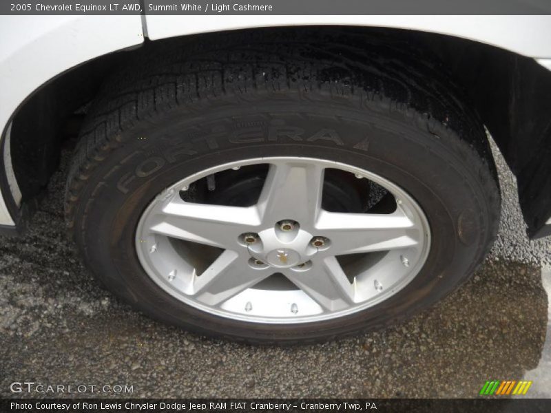 Summit White / Light Cashmere 2005 Chevrolet Equinox LT AWD