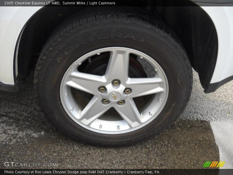 Summit White / Light Cashmere 2005 Chevrolet Equinox LT AWD