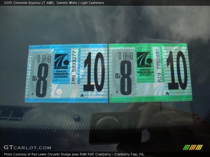 Summit White / Light Cashmere 2005 Chevrolet Equinox LT AWD