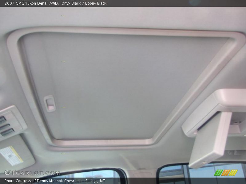 Onyx Black / Ebony Black 2007 GMC Yukon Denali AWD