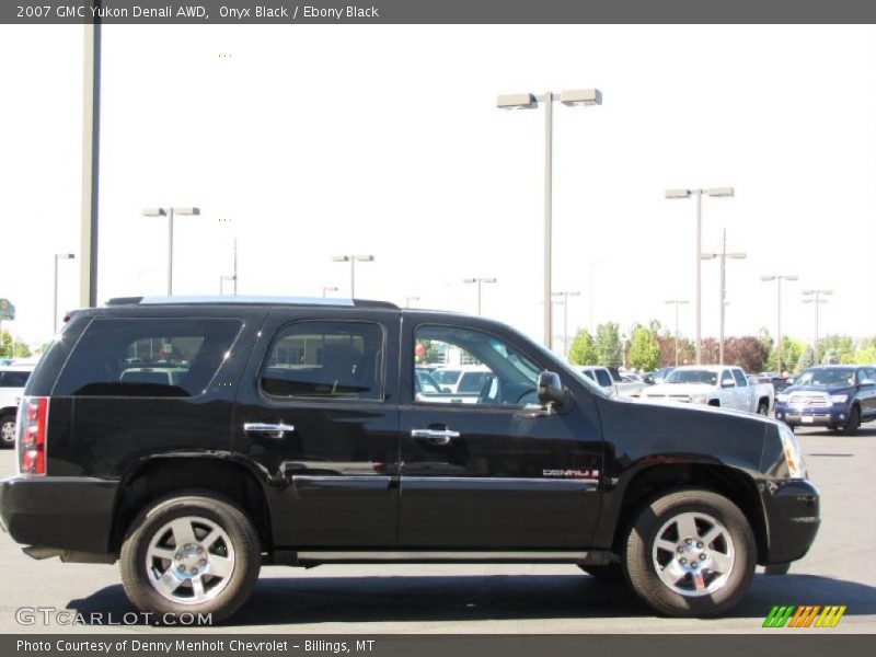 Onyx Black / Ebony Black 2007 GMC Yukon Denali AWD